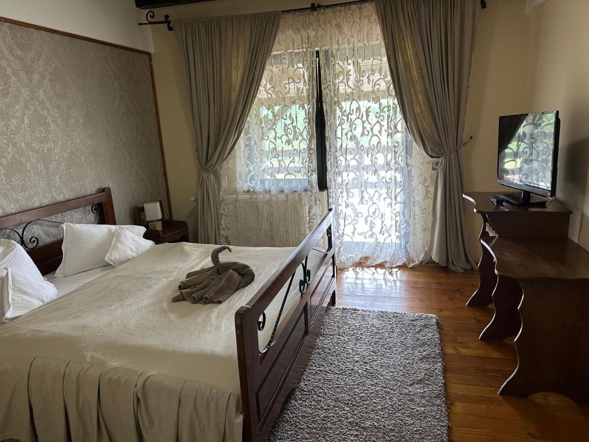 Penzion Casa Bradet Întorsura Buzăului Exteriér fotografie