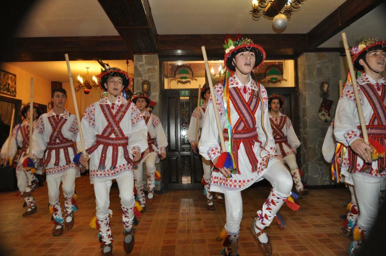 Penzion Casa Bradet Întorsura Buzăului Exteriér fotografie